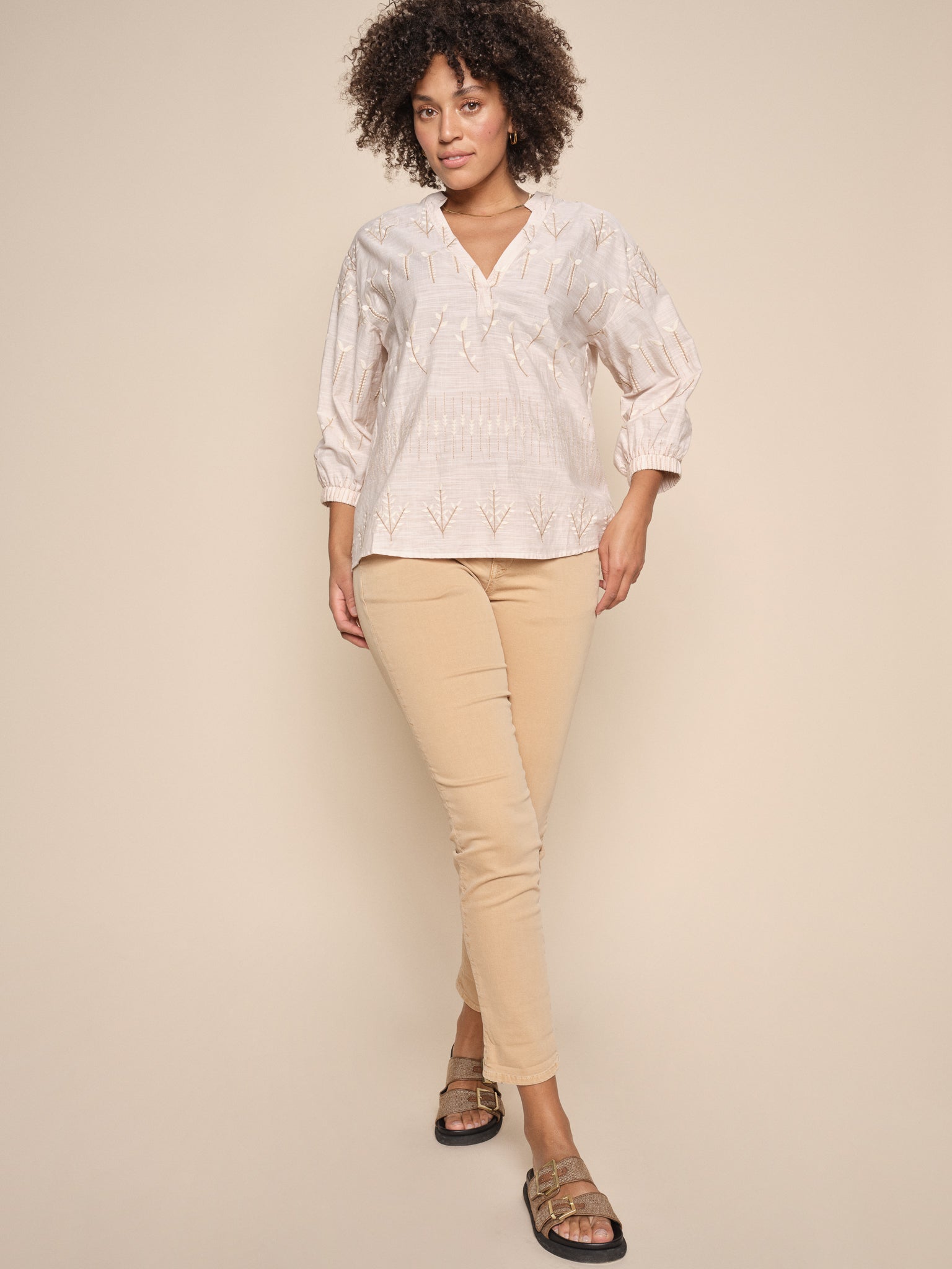 Modelshot / Tan / Detail